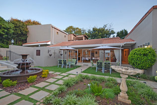Luxury Outdoor Patio Luxury Outdoor Patio
